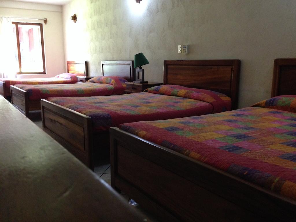Hotel Villa Hermosa Retalhuleu Quarto foto