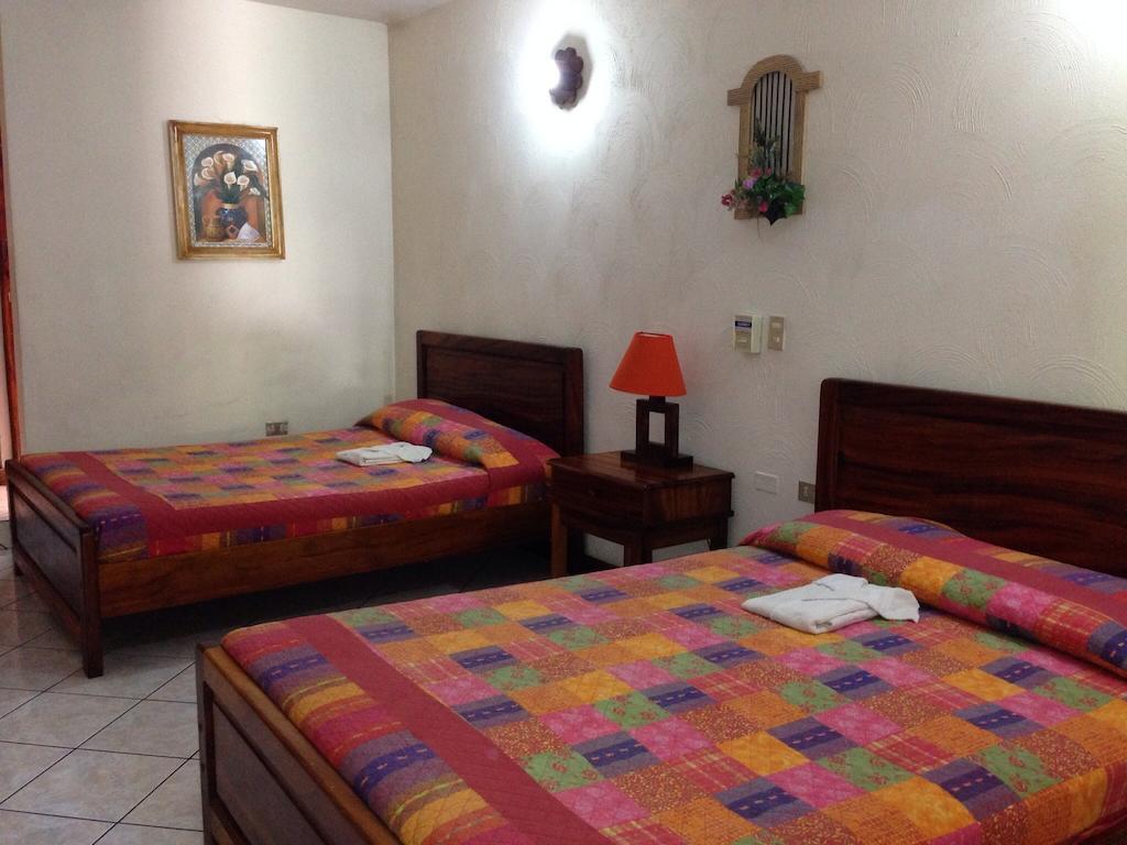 Hotel Villa Hermosa Retalhuleu Quarto foto